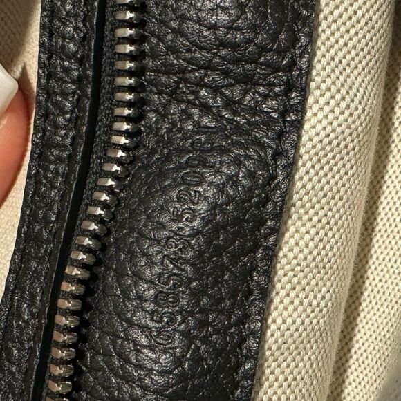 Brand New - Gucci Jumbo GG Briefcase - Black
1️⃣7️⃣0️⃣0️⃣ - Picture 6 of 7